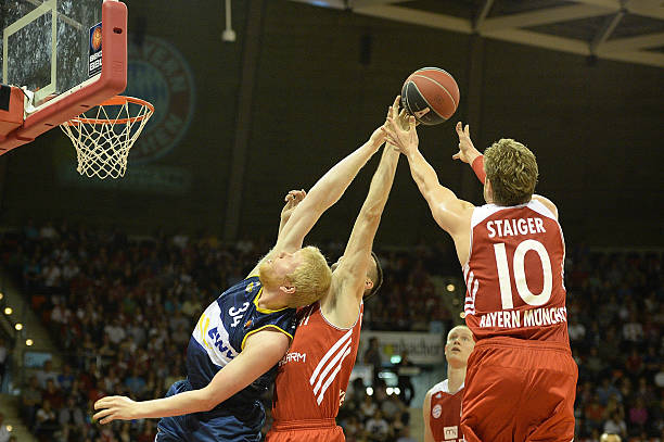 中参与六球 中参与六球