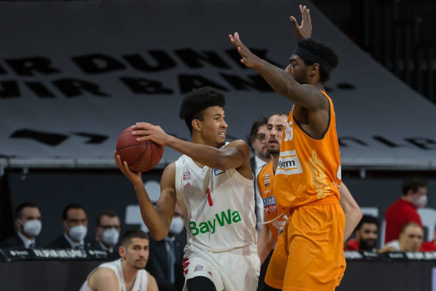 在错综复杂 在错综复杂